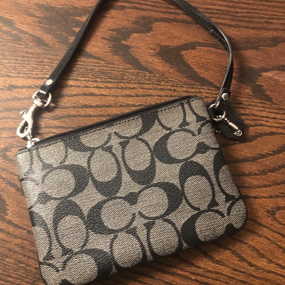 Coach Wristlet signature canvas and leather wallet bag - Picture 3 of 4